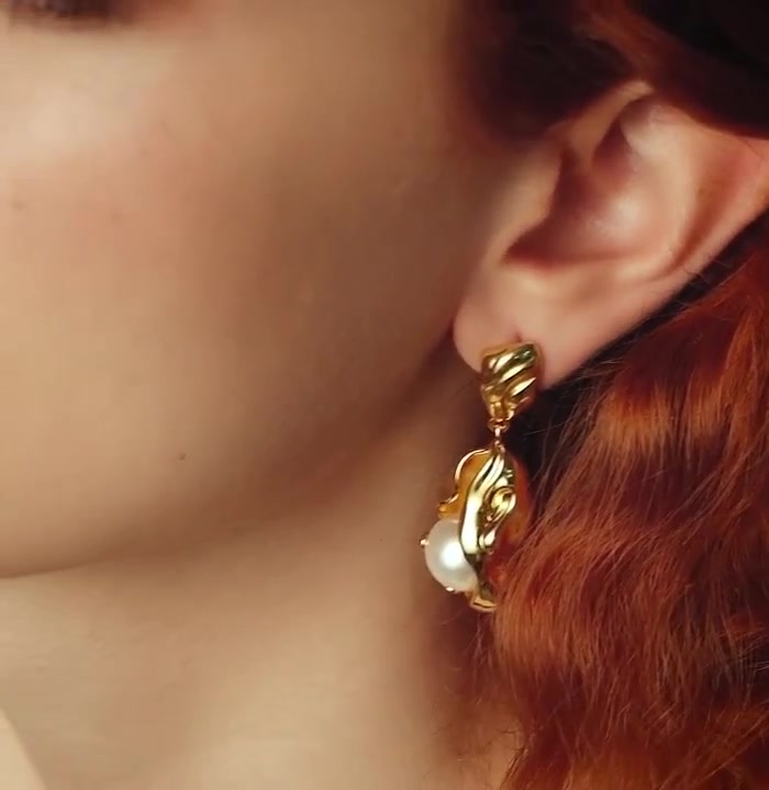 the-sacred-relic-of-hera-earrings
